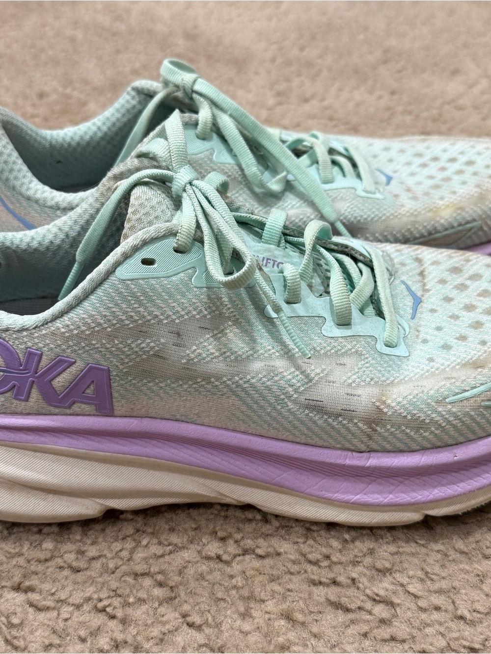 Hoka Clifton 9 women’s running shoe Sunlit Ocean / Lilac Mist SOLM (size 9.5)